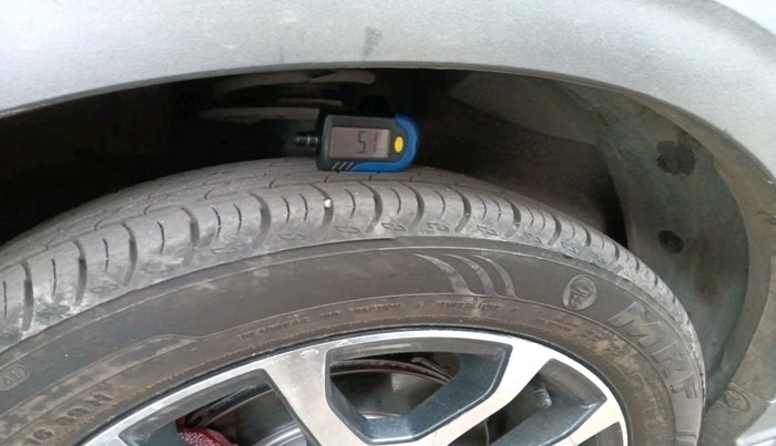 2022 Maruti XL6 ALPHA MT, Petrol, Manual, 38,158 km, tyre