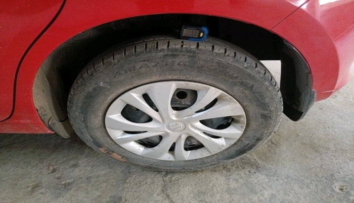 2021 Maruti Swift VXI, Petrol, Manual, 28,308 km, tyre