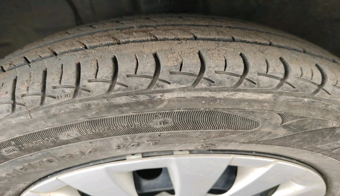 2012 Toyota Etios Liva GD, Diesel, Manual, 1,44,190 km, tyre