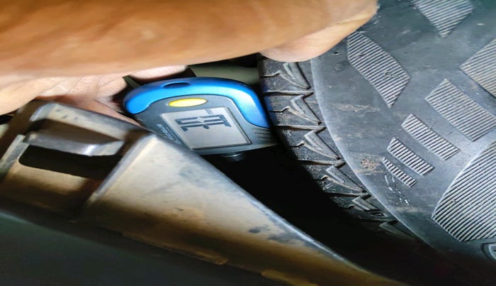 2013 Maruti Wagon R 1.0 LXI, Petrol, Manual, 63,101 km, tyre