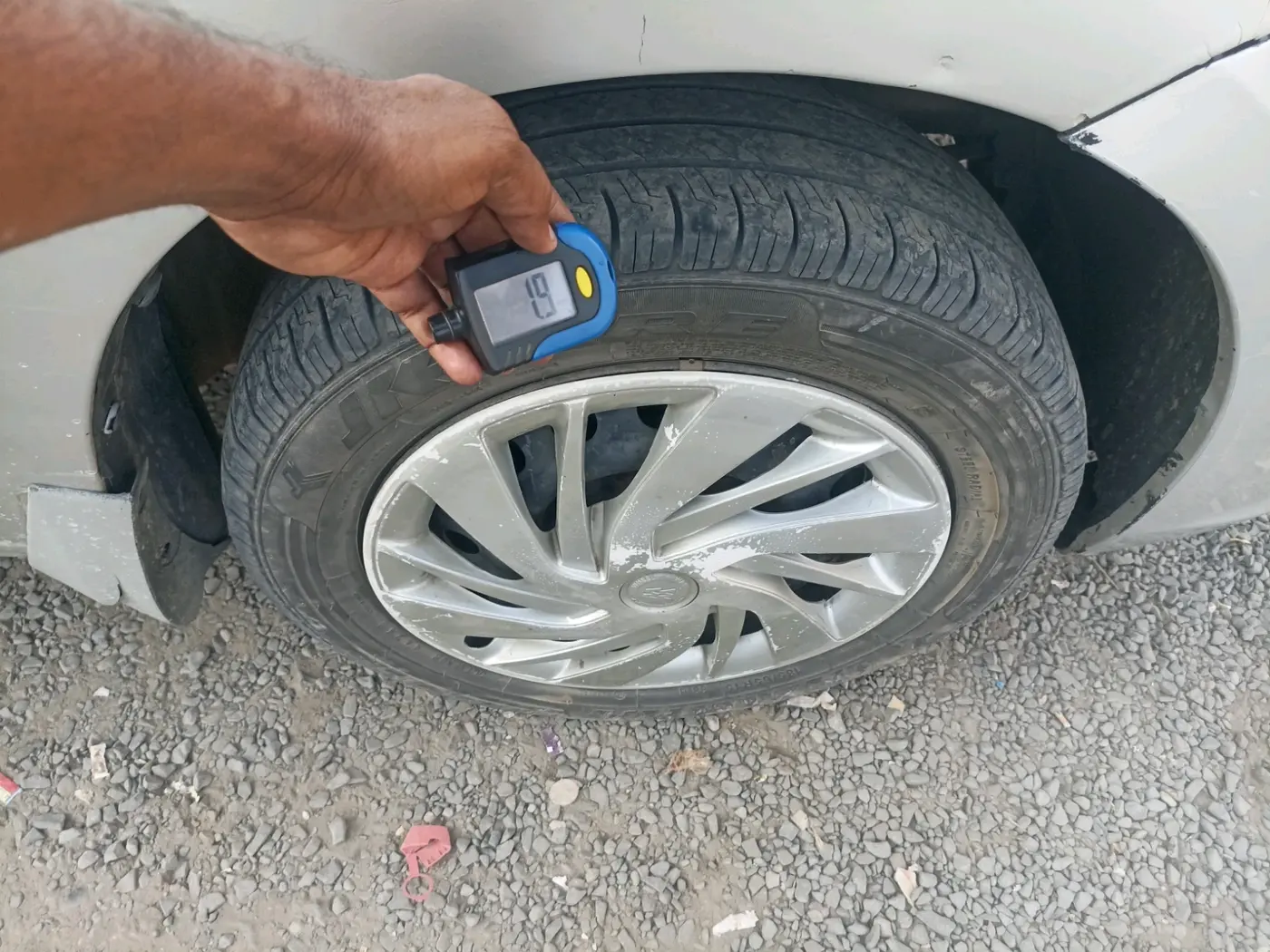 2014 Maruti Ertiga VXI CNG, CNG, Manual, 1,11,268 km, tyre