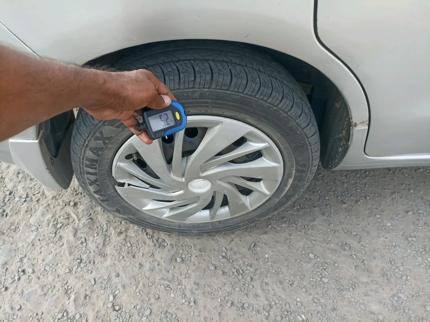 2014 Maruti Ertiga VXI CNG, CNG, Manual, 1,11,268 km, tyre