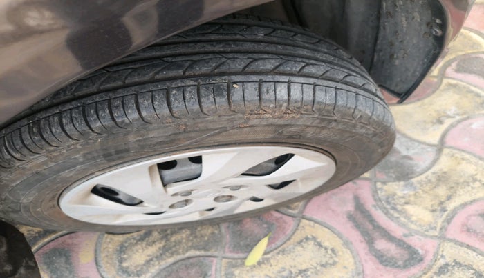 2016 Honda Amaze 1.5L I-DTEC S, Diesel, Manual, 84,921 km, tyre