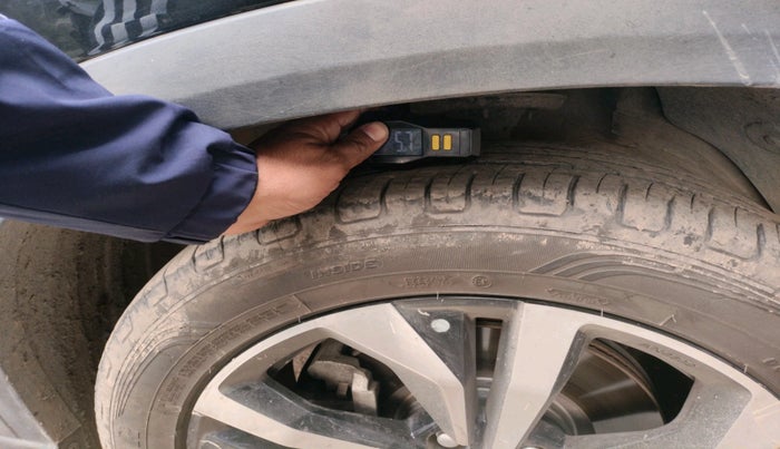 2025 MG HECTOR PLUS SHARP PRO 1.5 PETROL TURBO CVT 7 STR, Petrol, Automatic, 14,619 km, tyre