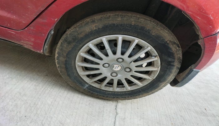 2011 Maruti Swift VDI, Diesel, Manual, 1,10,250 km, tyre