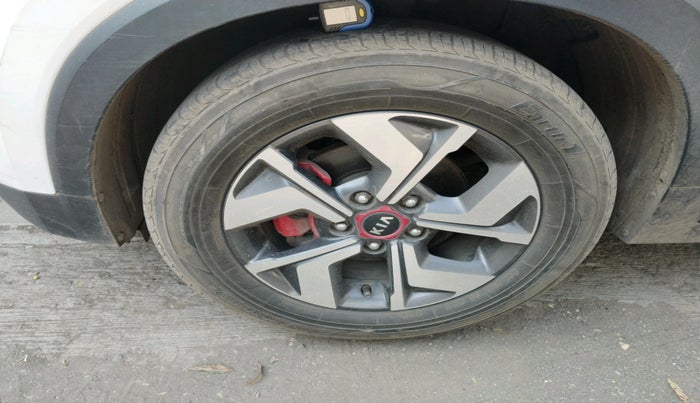 2021 KIA SONET GTX PLUS 1.5, Diesel, Manual, 1,60,852 km, tyre