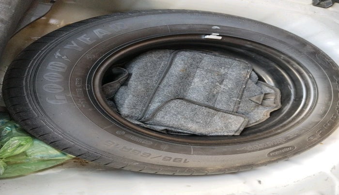 2021 KIA SONET GTX PLUS 1.5, Diesel, Manual, 1,60,852 km, tyre