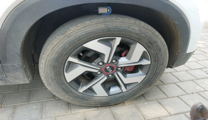 2021 KIA SONET GTX PLUS 1.5, Diesel, Manual, 1,60,852 km, tyre