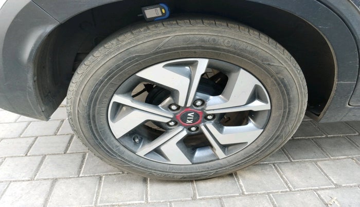 2021 KIA SONET GTX PLUS 1.5, Diesel, Manual, 1,60,852 km, tyre