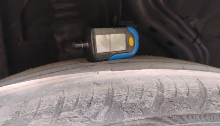 2021 Nissan MAGNITE XL TURBO, Petrol, Manual, 75,604 km, tyre