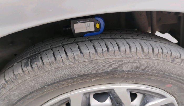 2018 Tata Tiago XE PETROL, Petrol, Manual, 39,300 km, tyre