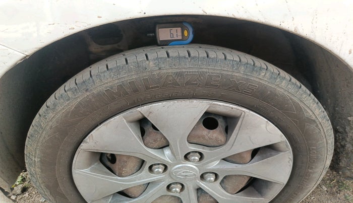 2014 Hyundai Xcent S 1.2, Petrol, Manual, 70,726 km, tyre