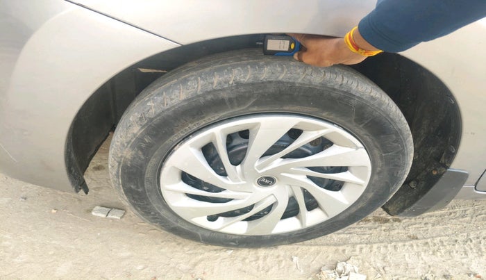 2020 Maruti Baleno DELTA PETROL 1.2, Petrol, Manual, 57,077 km, tyre