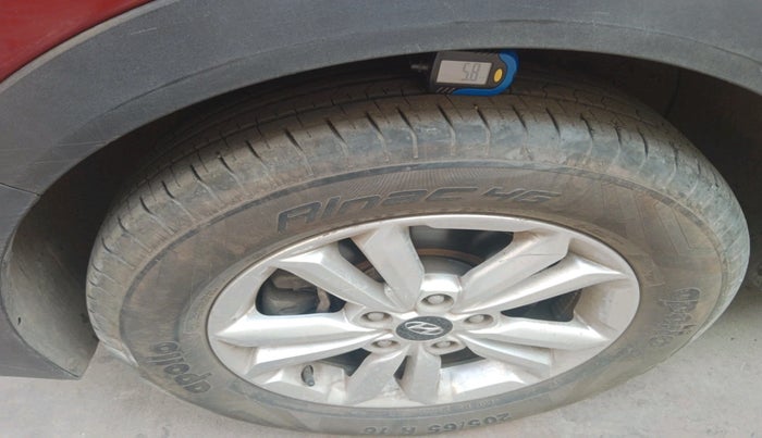 2016 Hyundai Creta SX PLUS 1.6 PETROL, Petrol, Manual, 60,480 km, tyre