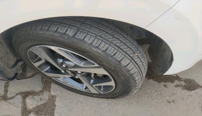 2020 Hyundai AURA SX+ 1.0 TURBO GDI MT, Petrol, Manual, 55,286 km, tyre