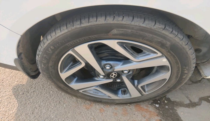 2020 Hyundai AURA SX+ 1.0 TURBO GDI MT, Petrol, Manual, 55,286 km, tyre