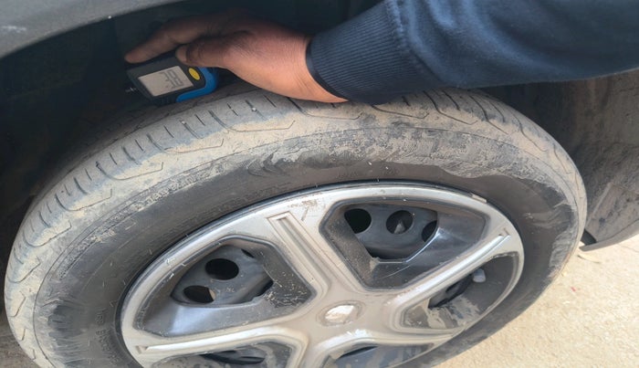 2024 Tata NEXON Smart Plus S 1.2 iCNG, Petrol, Manual, 39,056 km, tyre