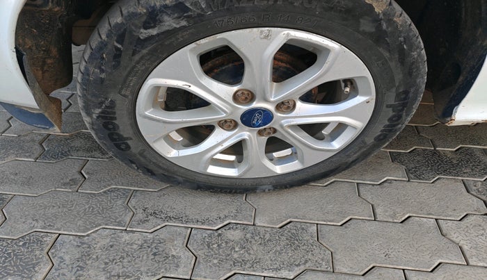 2017 Ford Figo Aspire TITANIUM1.5 DIESEL, Diesel, Manual, 1,54,657 km, tyre