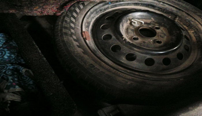 2013 Maruti Wagon R 1.0 VXI, Petrol, Manual, 1,00,816 km, tyre