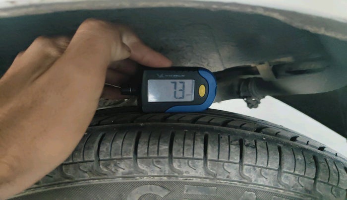 2017 Maruti Alto 800 LXI, Petrol, Manual, 72,080 km, tyre