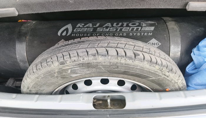 2019 Hyundai NEW SANTRO SPORTZ AMT, Petrol, Automatic, 1,67,788 km, tyre