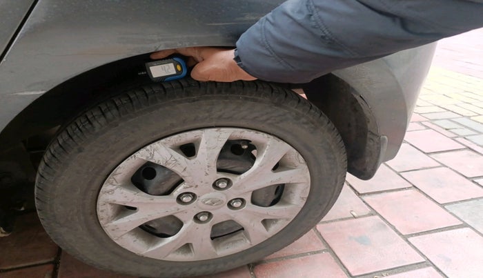 2014 Hyundai Grand i10 SPORTZ 1.2 KAPPA VTVT, Petrol, Manual, 1,57,003 km, tyre