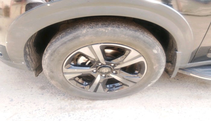 2024 Tata NEXON Fearless Plus S 1.5 Revotorq 6MT Dark Edition, Diesel, Manual, 43,837 km, tyre