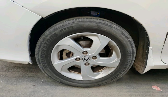 2015 Honda City 1.5L I-DTEC V, Diesel, Manual, 1,46,630 km, tyre