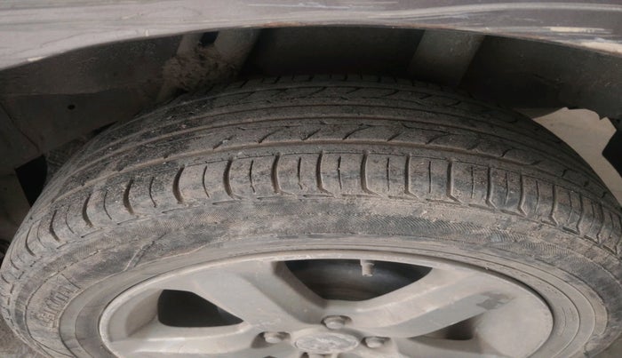 2012 Honda Jazz 1.2L I-VTEC X, Petrol, Manual, 1,64,848 km, tyre