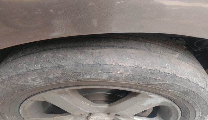 2012 Honda Jazz 1.2L I-VTEC X, Petrol, Manual, 1,64,848 km, tyre