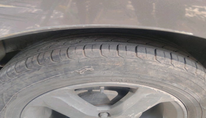 2012 Honda Jazz 1.2L I-VTEC X, Petrol, Manual, 1,64,848 km, tyre