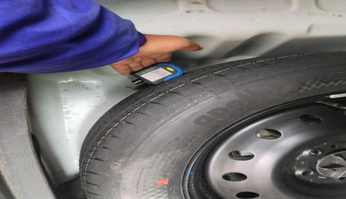 2023 Maruti Grand Vitara DELTA SMART HYBRID, Petrol, Manual, 15,973 km, tyre