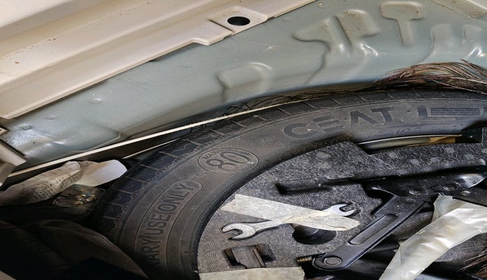 2022 Mahindra XUV300 W8 (O) 1.5 DIESEL AMT, Diesel, Automatic, 89,478 km, tyre