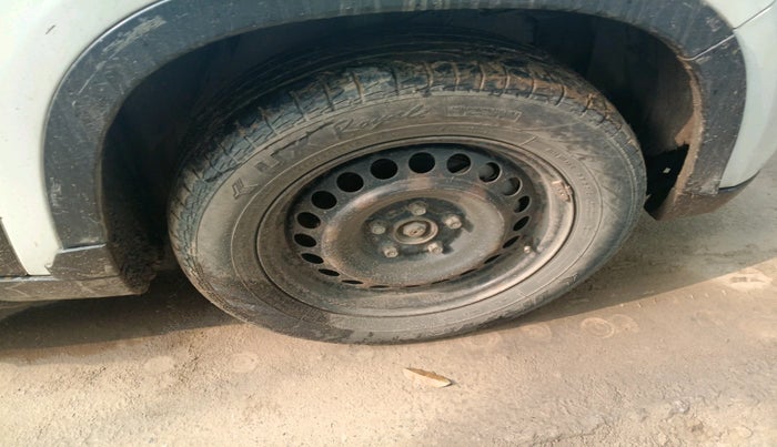 2017 Maruti Vitara Brezza VDI (O), Diesel, Manual, 1,25,864 km, tyre