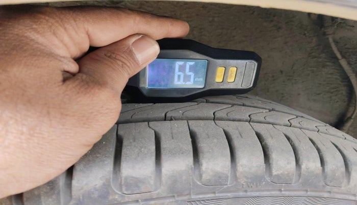 2018 Hyundai Verna 1.6 VTVT SX (O) AT, Petrol, Automatic, 1,38,942 km, tyre