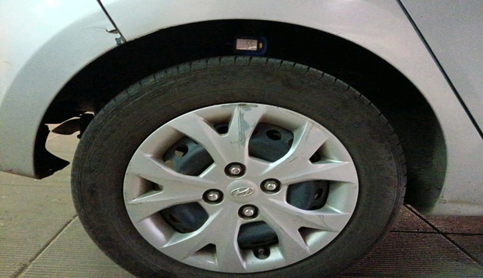 2015 Hyundai Grand i10 SPORTZ 1.2 KAPPA VTVT, Petrol, Manual, 90,171 km, tyre