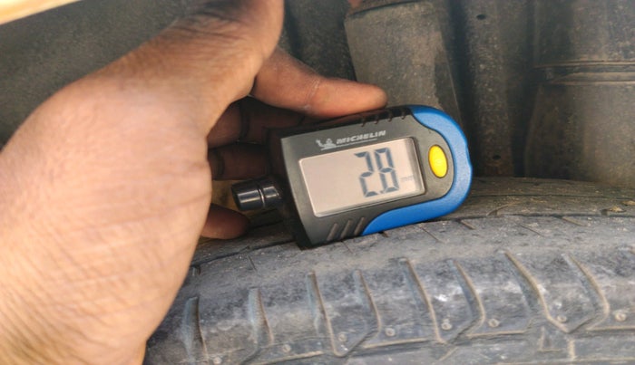 2015 Hyundai Elite i20 SPORTZ 1.4 (O) CRDI, Diesel, Manual, 1,51,077 km, tyre