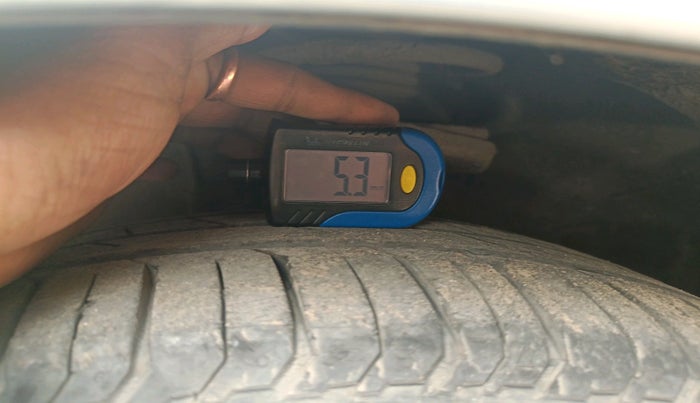 2011 Toyota Corolla Altis G PETROL, Petrol, Manual, 77,135 km, tyre