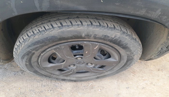 2019 Renault Kwid RXT 1.0 AMT (O), Petrol, Automatic, 79,198 km, tyre