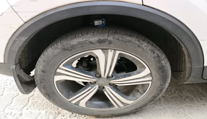 2022 MG ASTOR SHARP EX 1.5 MT, Petrol, Manual, 42,792 km, tyre