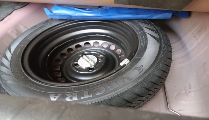 2021 Honda Amaze 1.2L I-VTEC S, Petrol, Manual, 28,485 km, tyre