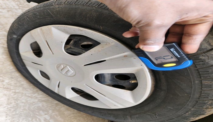 2012 Maruti Wagon R 1.0 VXI, Petrol, Manual, 45,980 km, tyre