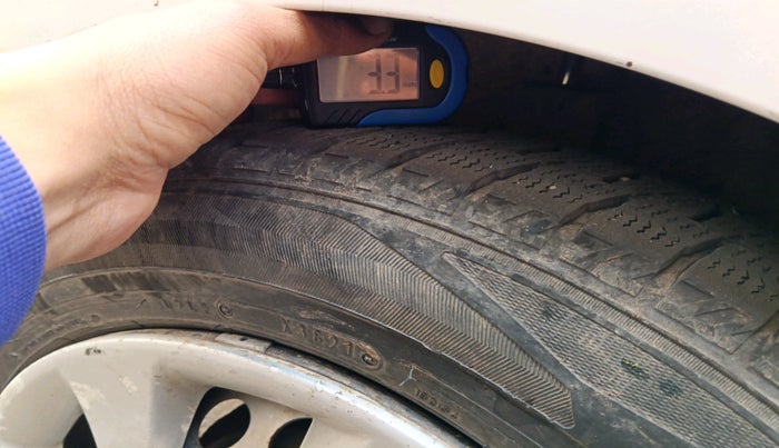 2016 Hyundai Xcent BASE ABS 1.1, Diesel, Manual, 1,14,625 km, tyre