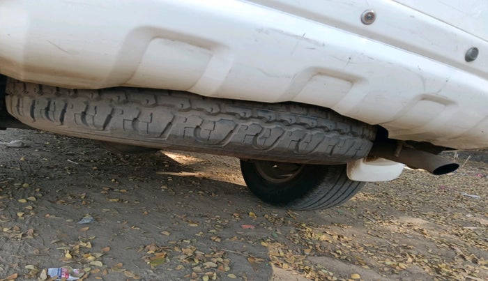 2014 Mitsubishi Pajero Sport 2.5 MT 4X4, Diesel, Manual, 3,40,989 km, tyre