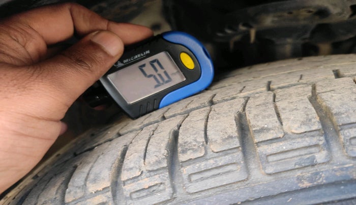 2022 KIA CARENS LUXURY PLUS 1.5 DIESEL AT 6 STR, Diesel, Automatic, 76,189 km, tyre