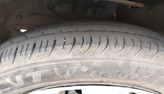 2021 Maruti Baleno DELTA PETROL 1.2, Petrol, Manual, 72,215 km, tyre