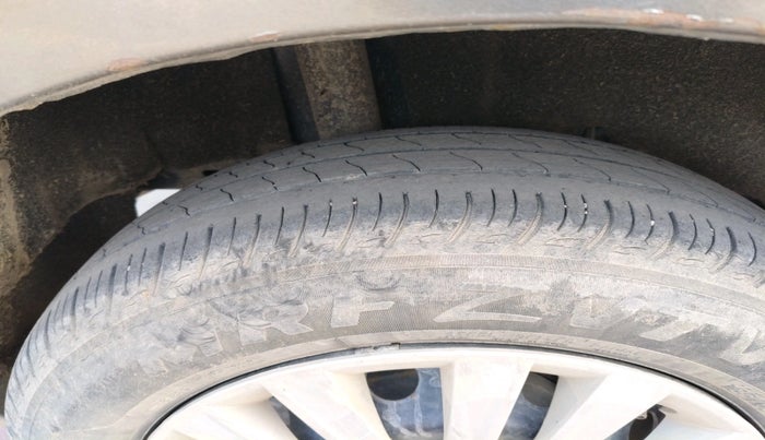 2021 Maruti Baleno DELTA PETROL 1.2, Petrol, Manual, 72,215 km, tyre