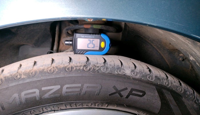 2023 Tata TIAGO EV XT MEDIUM RANGE, Electric, Automatic, 24,979 km, tyre