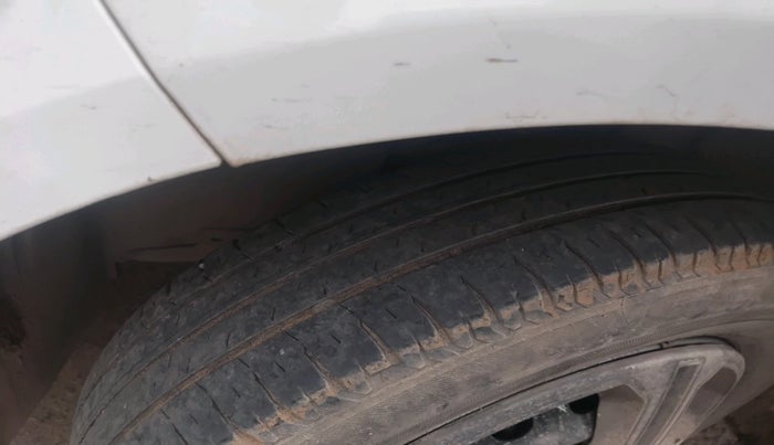 2024 Tata ALTROZ XE CNG, Petrol, Manual, 35,668 km, tyre