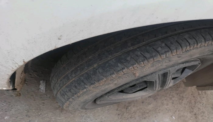 2024 Tata ALTROZ XE CNG, Petrol, Manual, 35,668 km, tyre